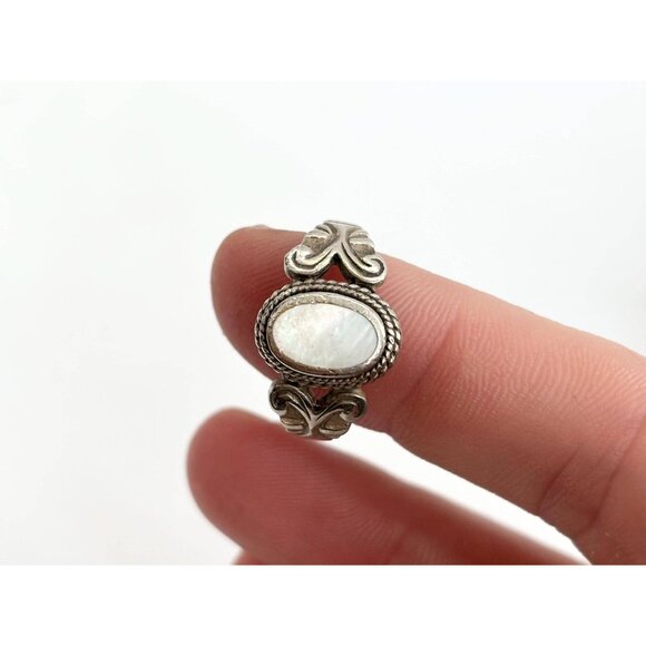 Navajo Mother of Pearl Inlay Ornate 925 Sterling Silver Vintage Ring - sz 6.5 - Picture 14 of 16